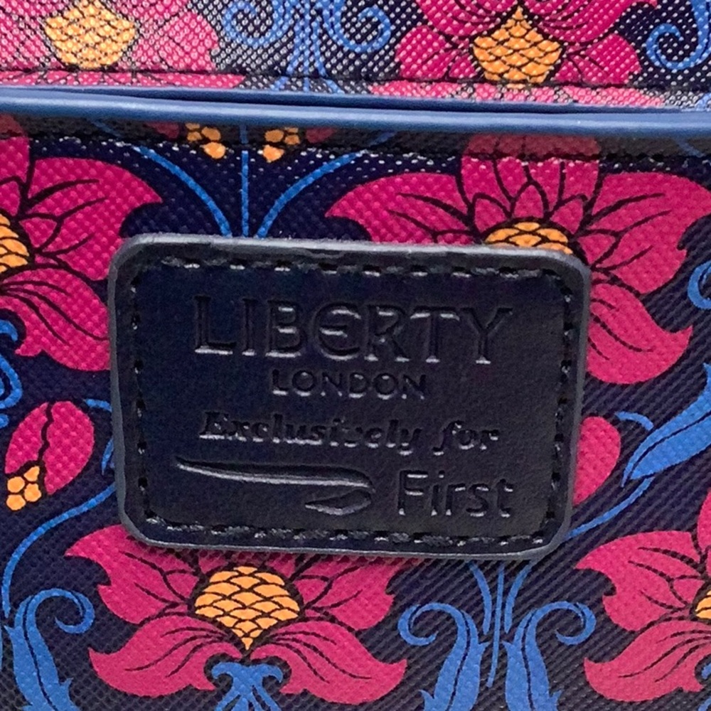 NWOT Liberty London Floral Print Coated Canvas Cluch - Picture 2 of 16